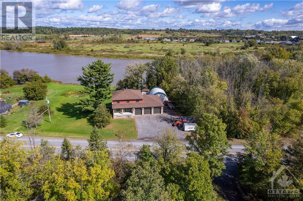 <h3>$799,900</h3><p>800 Old Highway 17 Road, Plantagenet, Ontario</p>