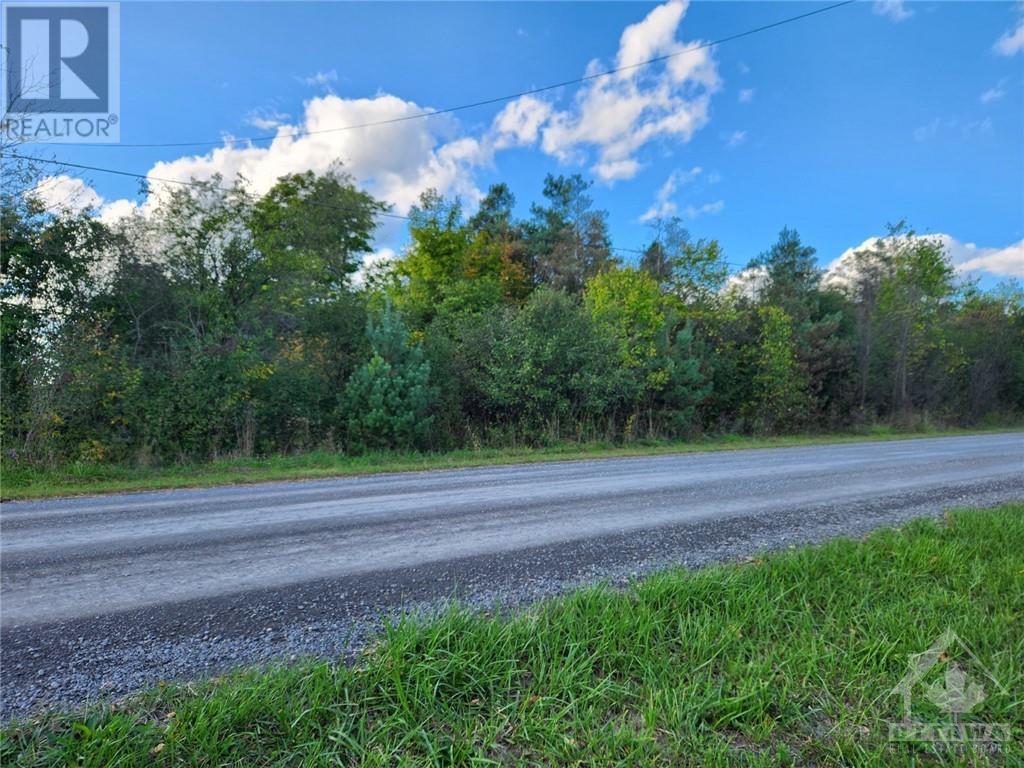 Pl3c8 Jig Street, North Grenville, Ontario  K0G 1S0 - Photo 3 - X9520856