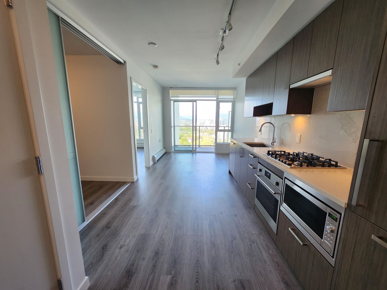 Property at 1803 13350 CENTRAL AVENUE image 2
