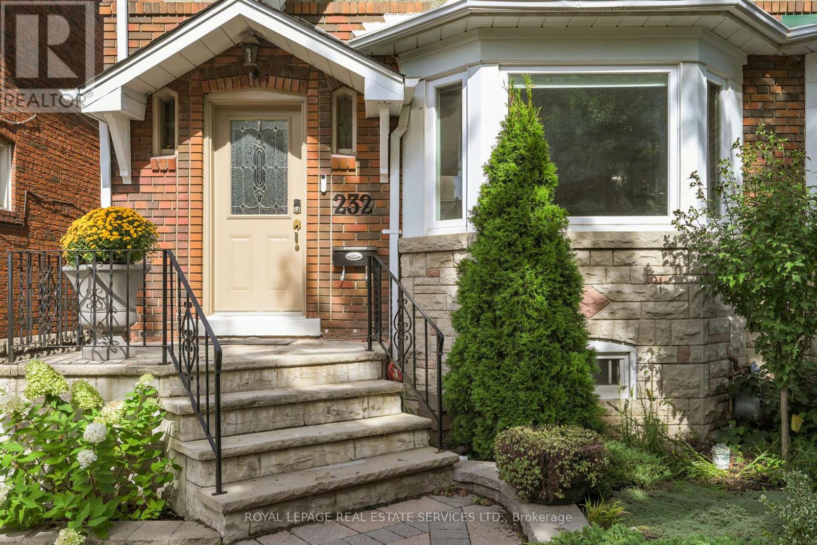 232 Fairlawn Avenue, Toronto, Ontario  M5M 1T1 - Photo 3 - C9372423