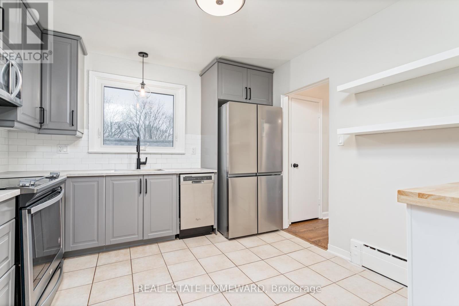 Second - 19 Maclean Avenue, Toronto, Ontario  M4E 2Z8 - Photo 12 - E9372619