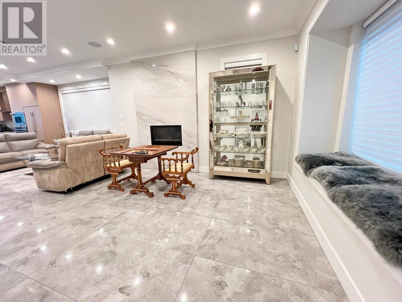 Listing Picture 4 of 9 : 6576 YEW STREET, Vancouver / 溫哥華 - 魯藝地產 Yvonne Lu Group - MLS Medallion Club Member
