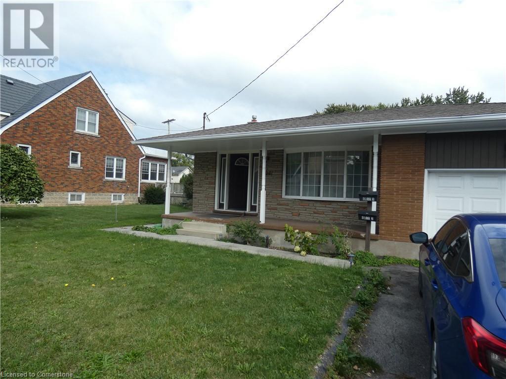 304 Niagara Street, Welland, Ontario  L3C 1K6 - Photo 2 - 40654937