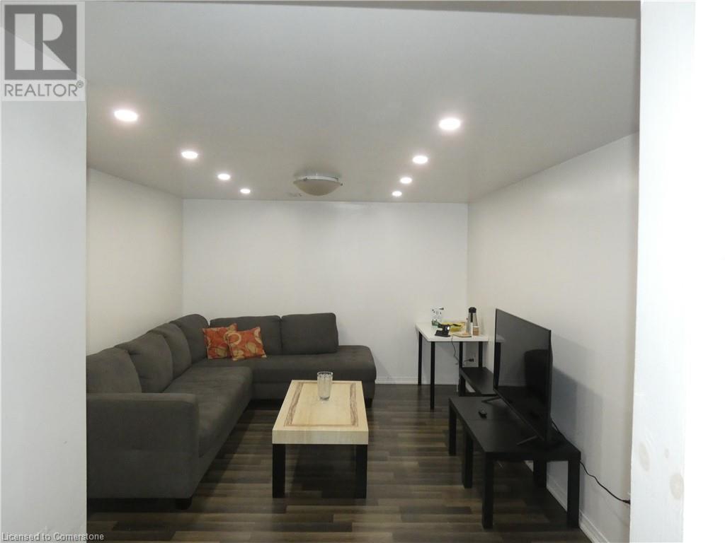 304 Niagara Street, Welland, Ontario  L3C 1K6 - Photo 25 - 40654937