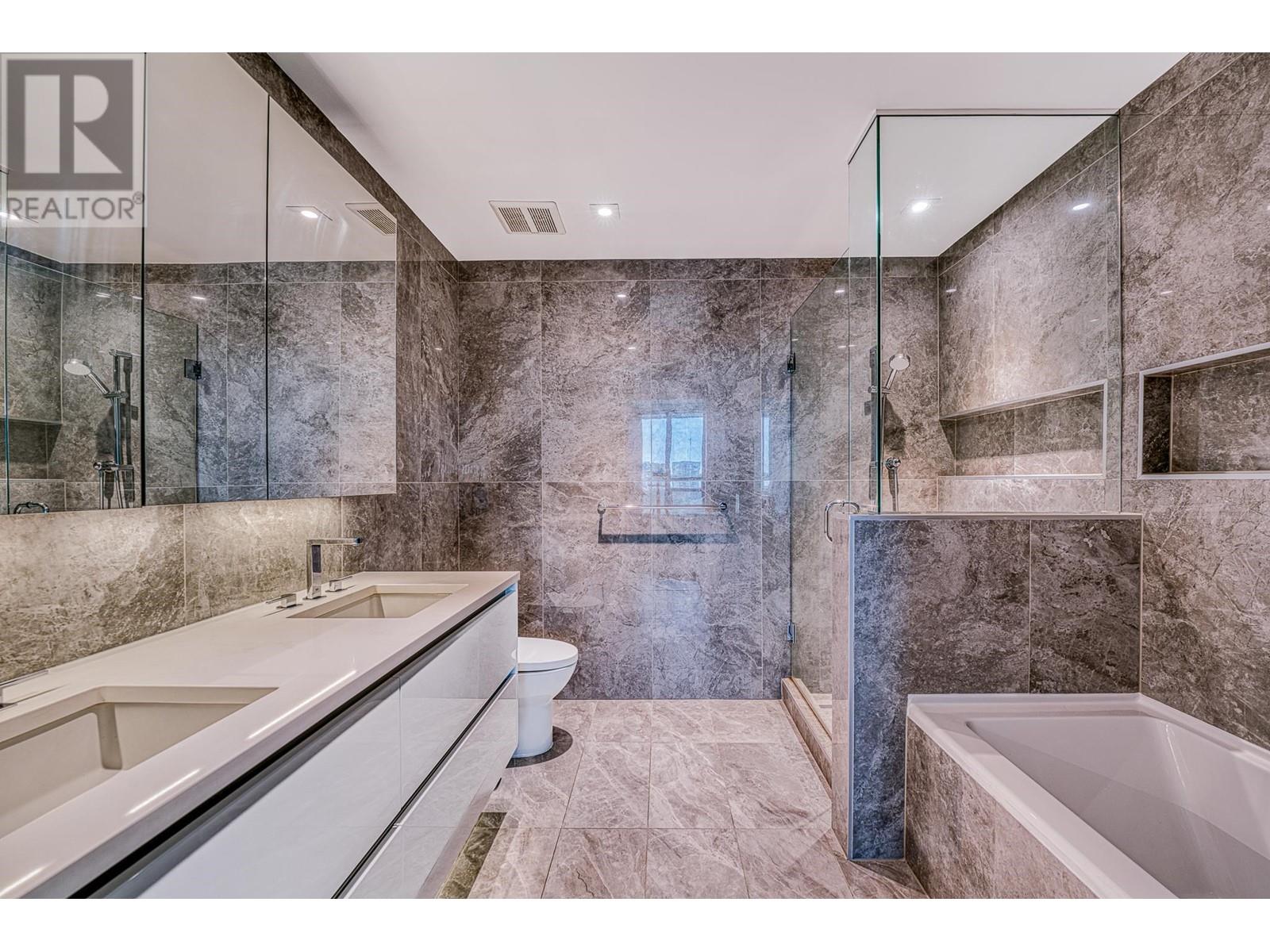 Listing Picture 12 of 21 : 1013 8133 COOK ROAD, Richmond / 烈治文 - 魯藝地產 Yvonne Lu Group - MLS Medallion Club Member