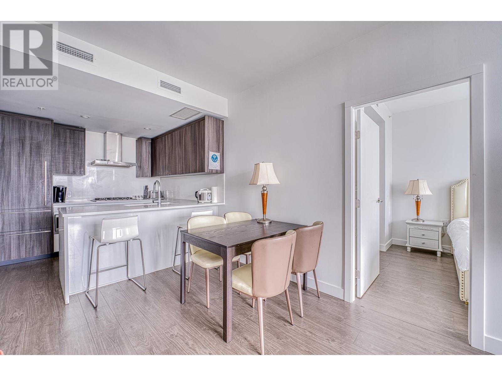 Listing Picture 7 of 21 : 1013 8133 COOK ROAD, Richmond / 烈治文 - 魯藝地產 Yvonne Lu Group - MLS Medallion Club Member