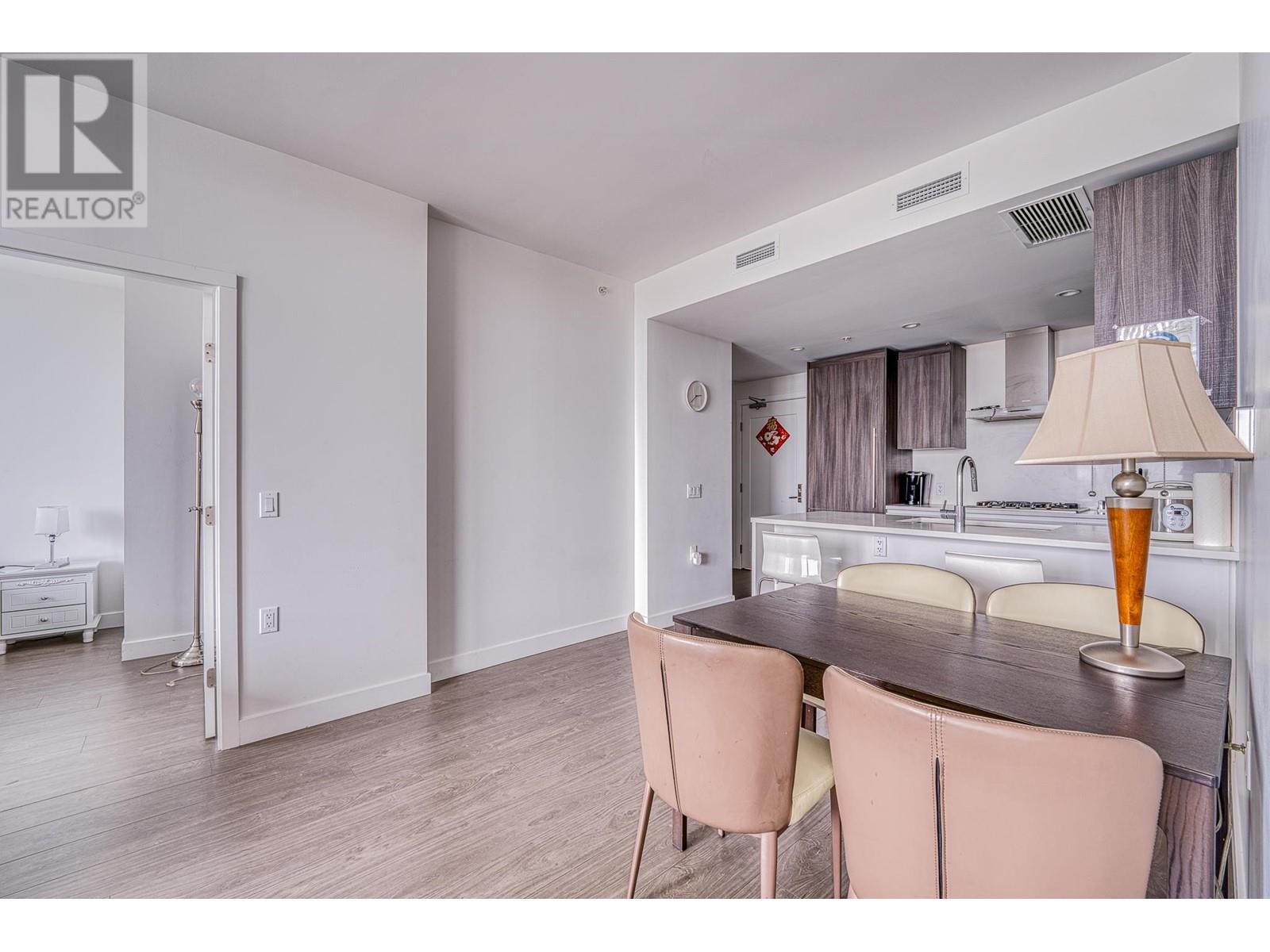 Listing Picture 9 of 21 : 1013 8133 COOK ROAD, Richmond / 烈治文 - 魯藝地產 Yvonne Lu Group - MLS Medallion Club Member