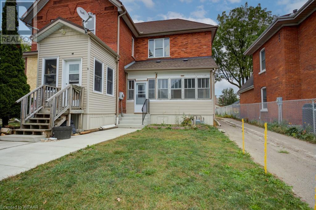 11 NORWICH Avenue, woodstock, Ontario