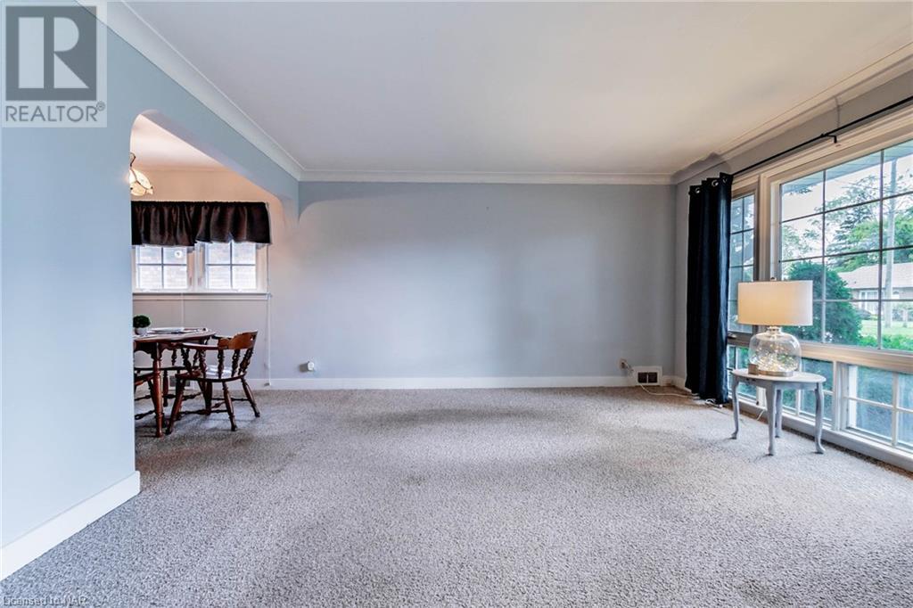 7016 Garden Street, Niagara Falls, Ontario  L2G 1H7 - Photo 5 - 40653443