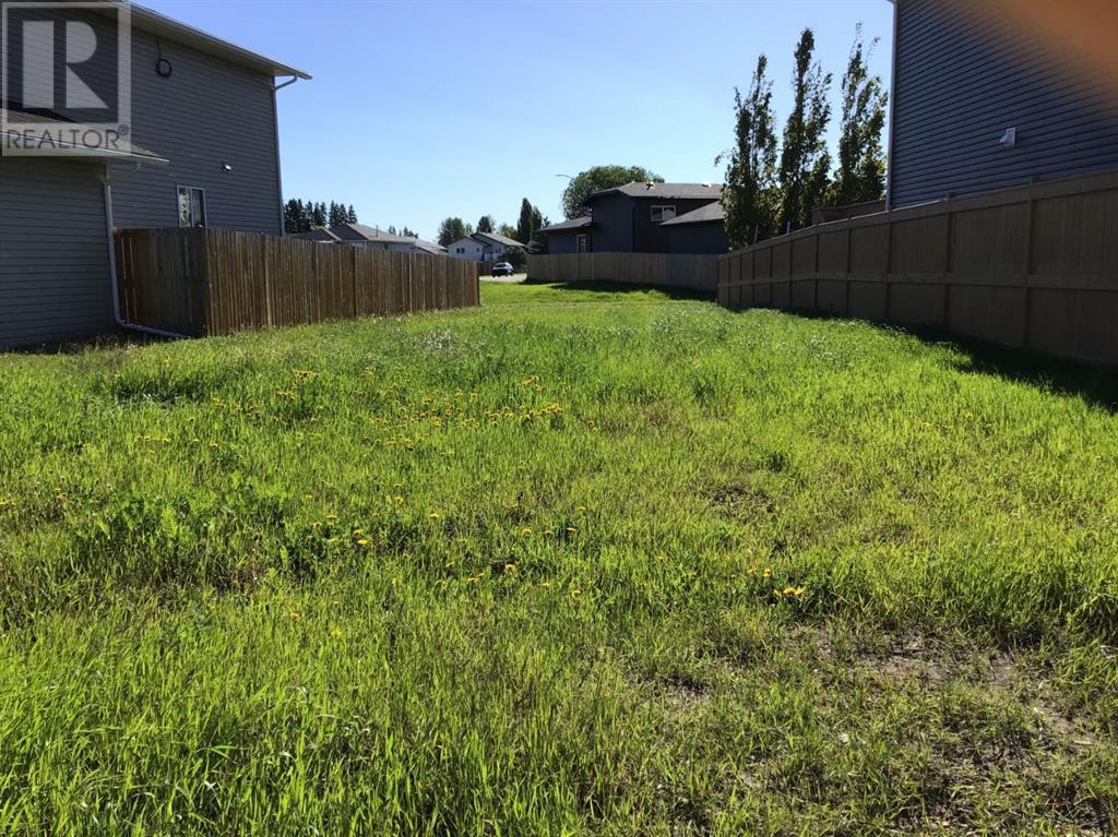 27 Prichard Drive, Whitecourt, Alberta T7S 0G3 - Photo 1 - A2117635