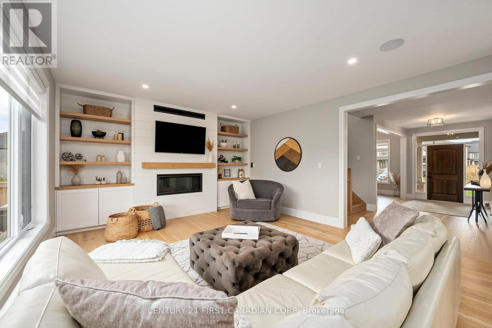 Photo 12 of 40 for 2393 Bakervilla Street