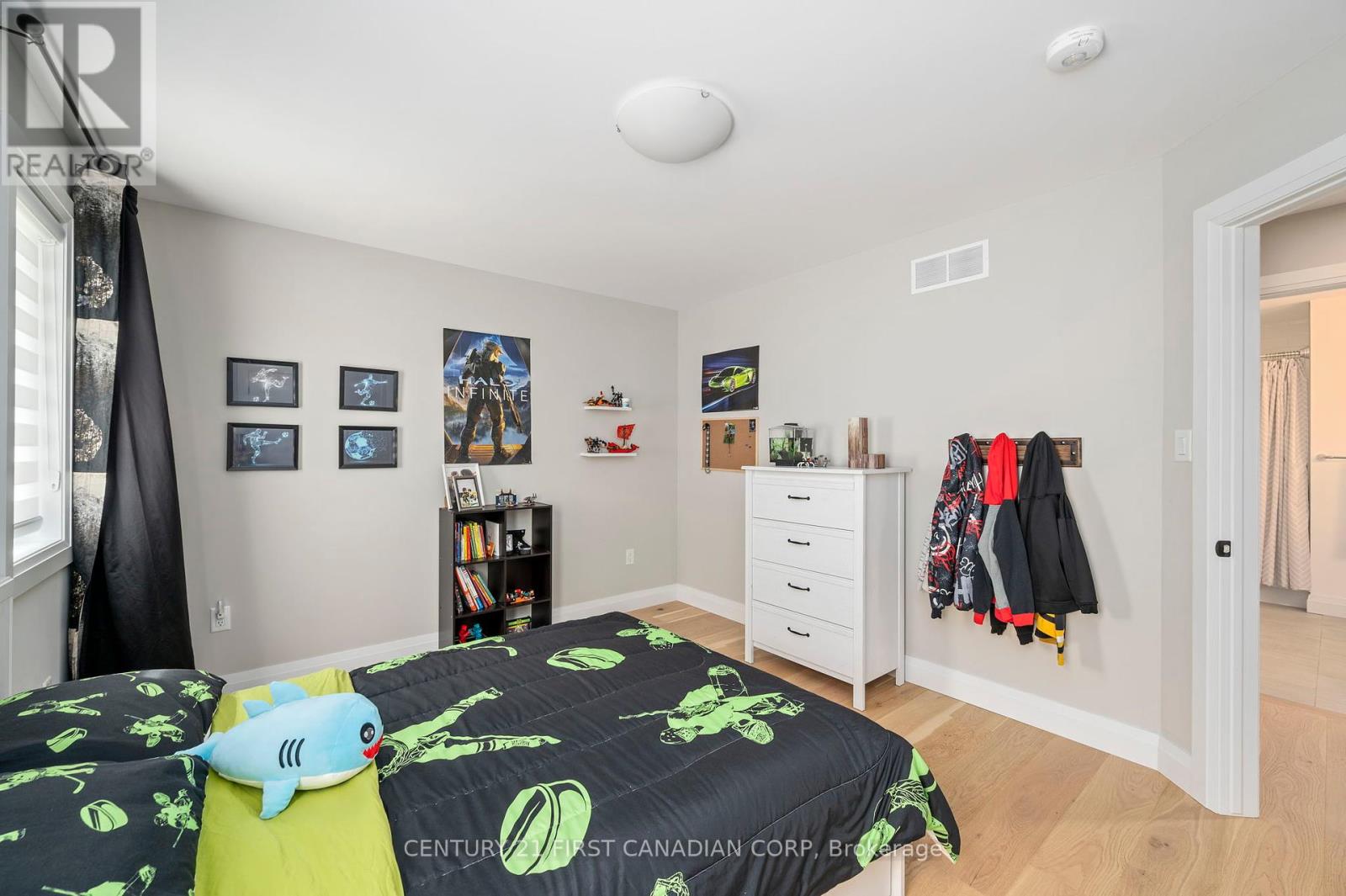 Photo 19 of 40 for 2393 Bakervilla Street