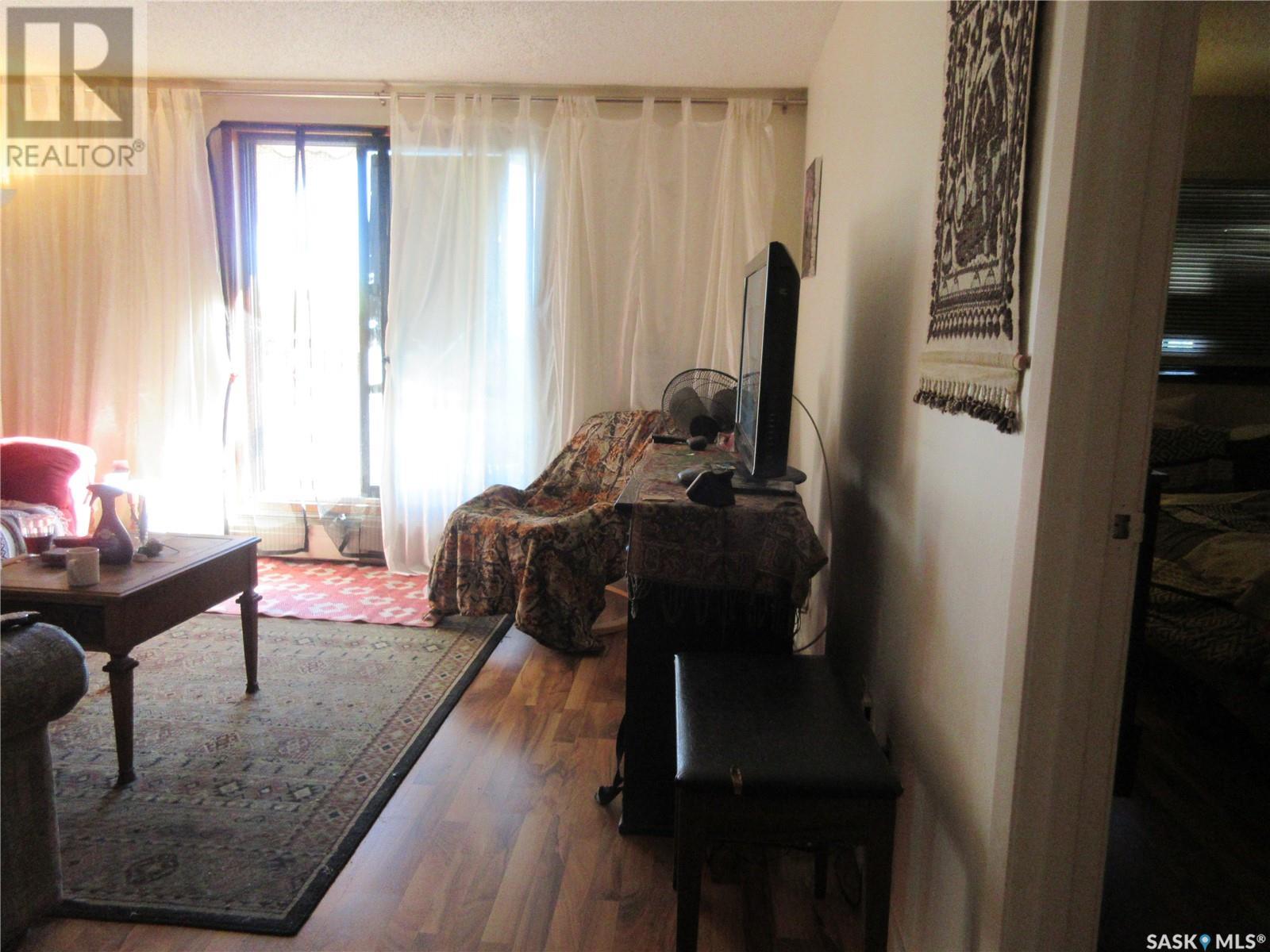 Property at 404 2125 Osler STREET image 2
