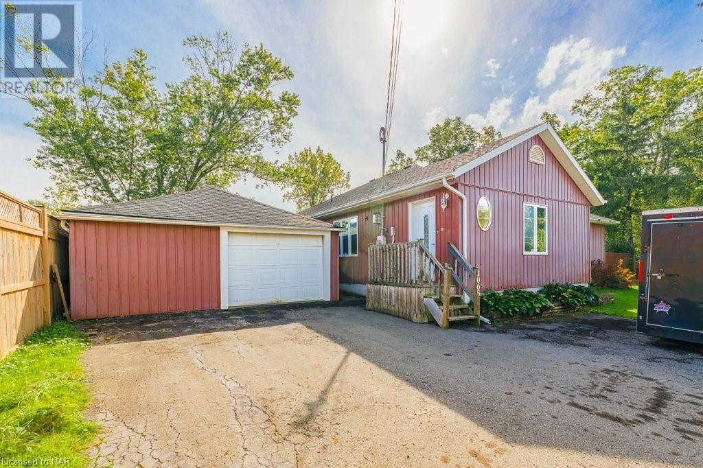 1065 Dominion Road, Fort Erie, Ontario  L2A 1H3 - Photo 1 - 40654613