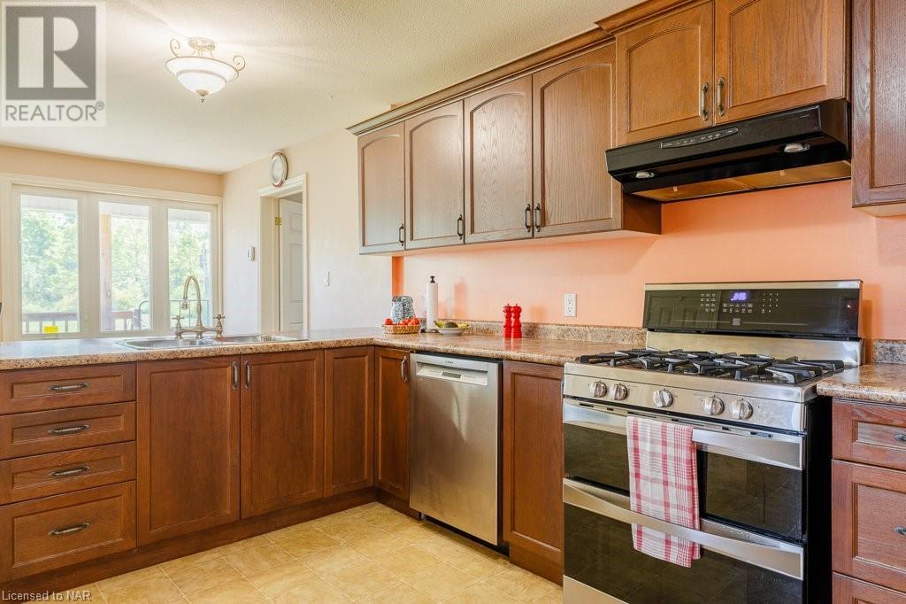 1065 Dominion Road, Fort Erie, Ontario  L2A 1H3 - Photo 10 - 40654613