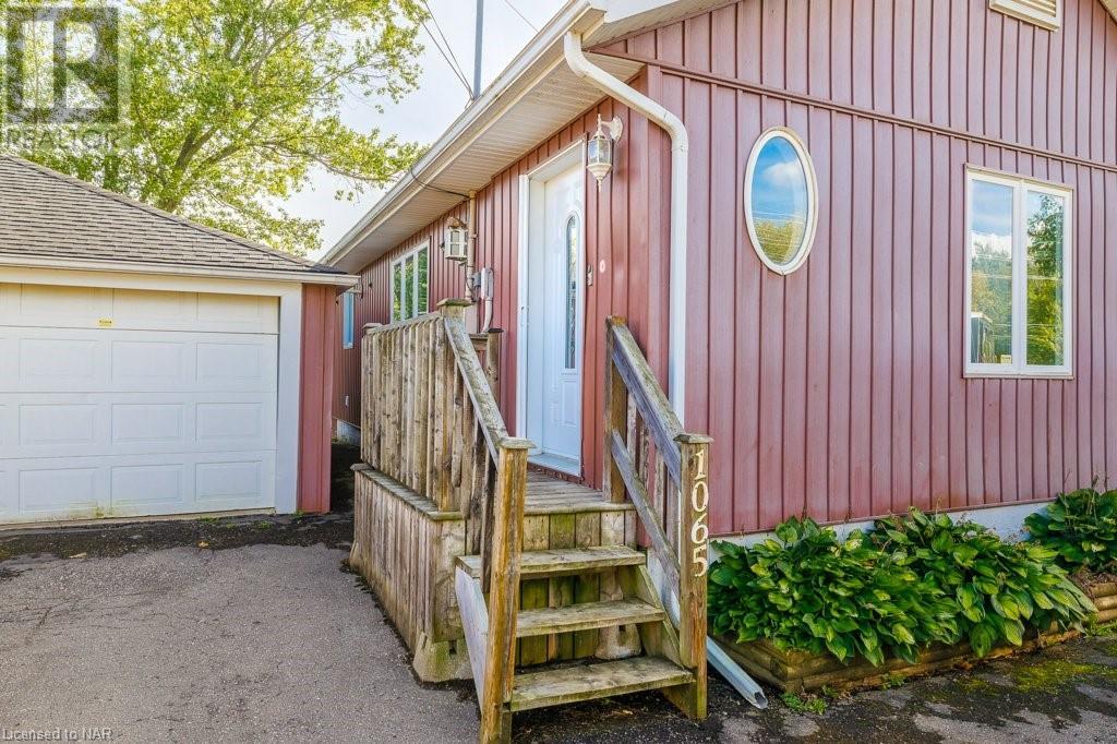 1065 Dominion Road, Fort Erie, Ontario  L2A 1H3 - Photo 2 - 40654613