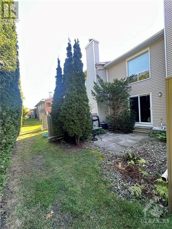 30 CASTLEBROOK LANE UNIT#D Ottawa