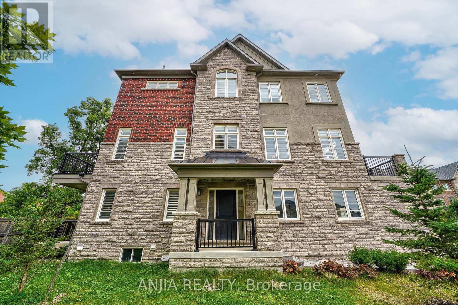 Property at 26 ISLAND GREEN LANE image 3