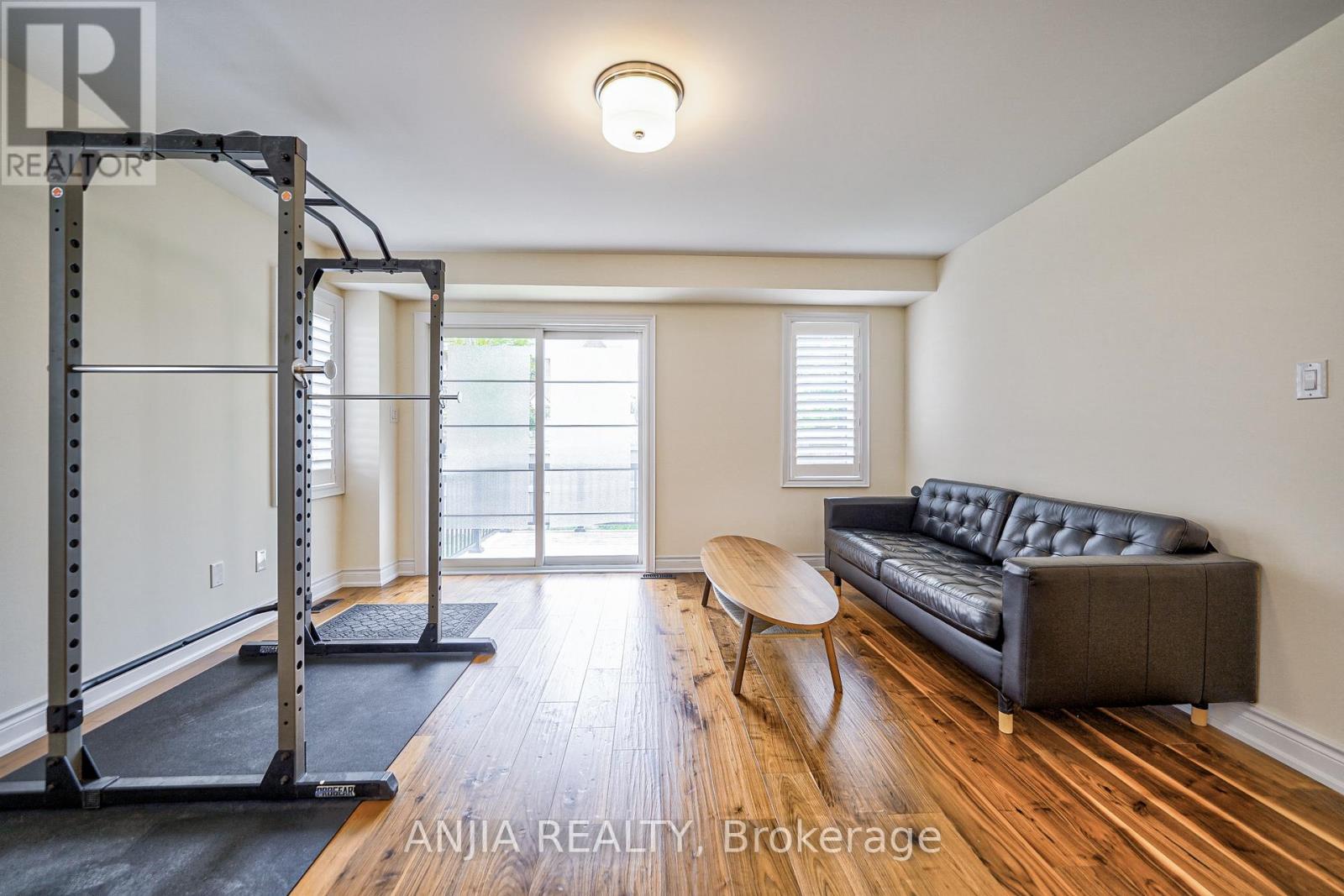 Property at 26 ISLAND GREEN LANE image 5
