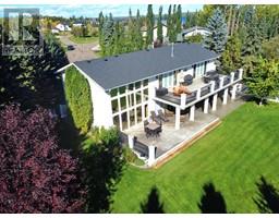 15 Rustic Crescent, norglenwold, Alberta