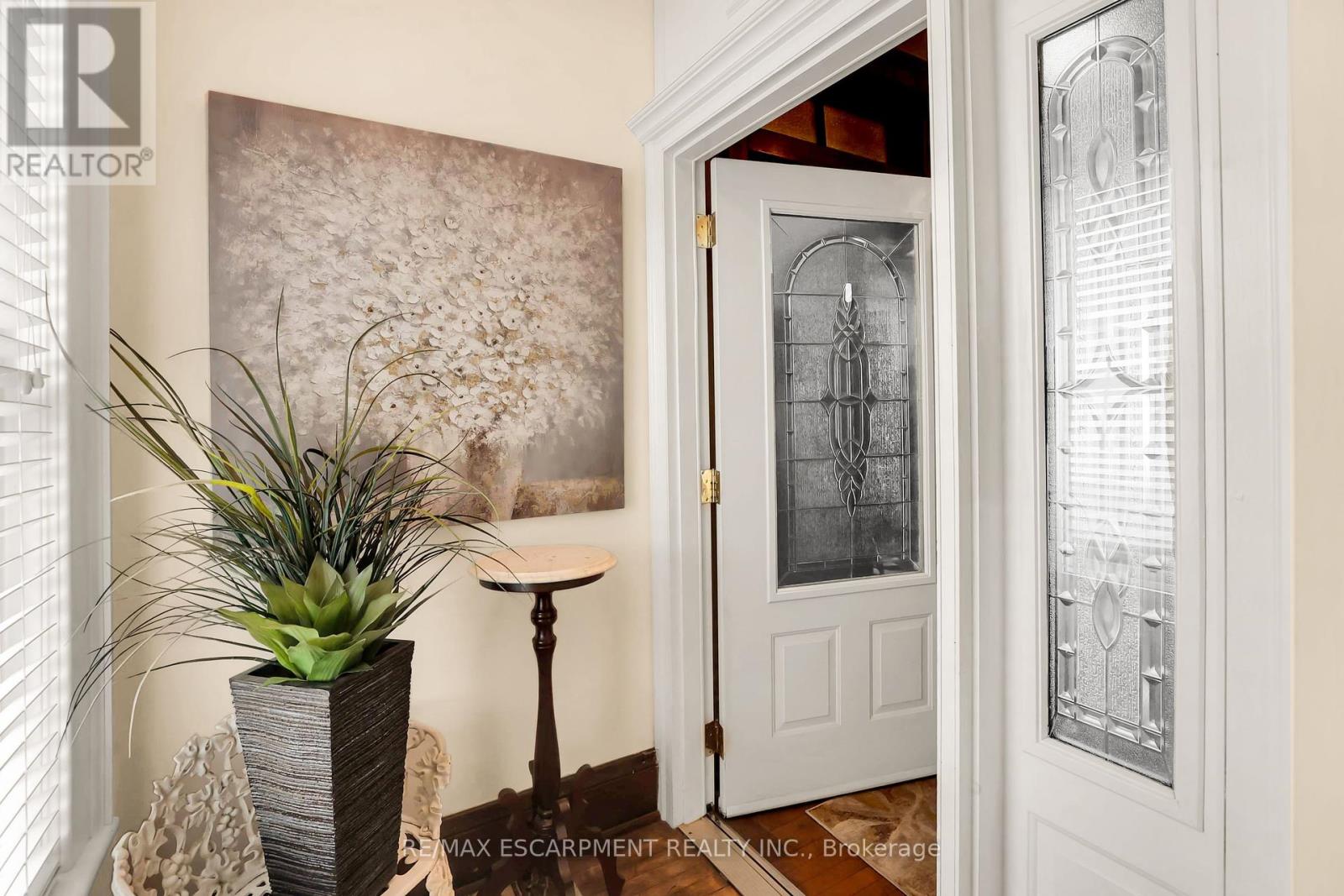 24 Cross Street, Welland, Ontario  L3B 3G1 - Photo 4 - X9374269