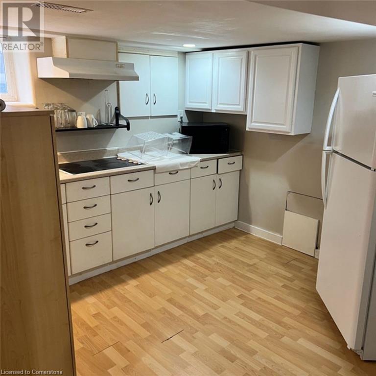 458 Upper Wellington Street, Hamilton, Ontario L9A 3P4 - Photo 2 - 40655372