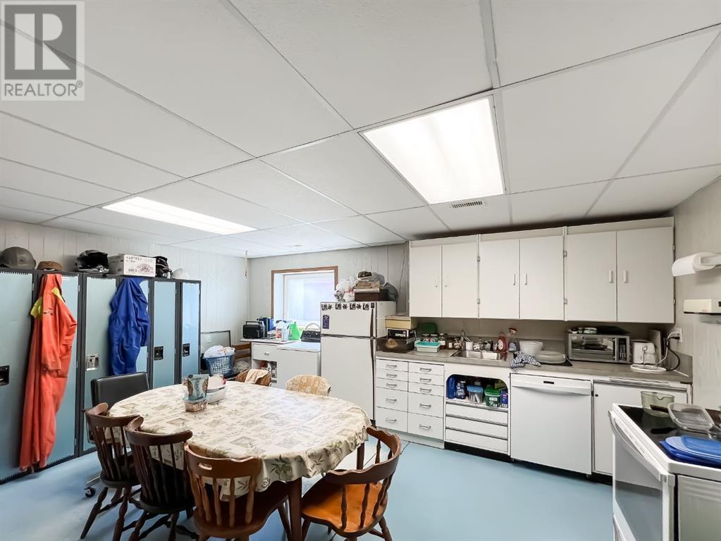 942 Main Street Se, Falher, Alberta T0H 1M0 - Photo 18 - A2143488