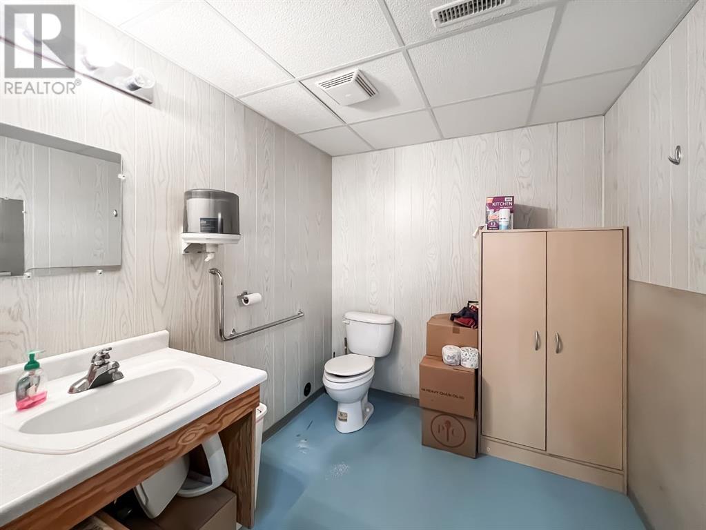 942 Main Street Se, Falher, Alberta T0H 1M0 - Photo 14 - A2143488