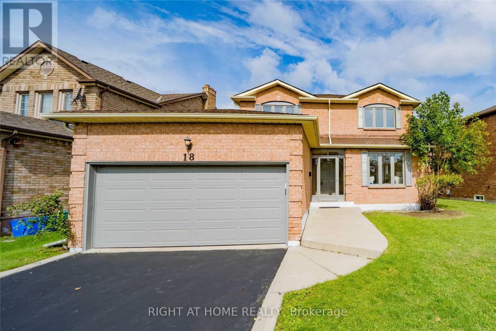 18 Dina Road, Vaughan, Ontario  L6A 1L9 - Photo 2 - N9374655