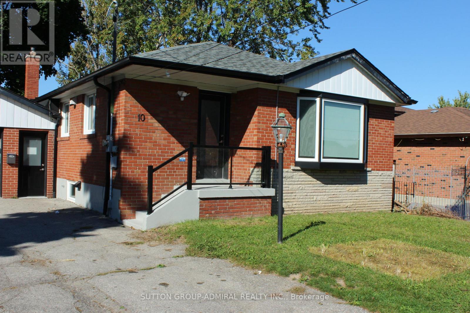 Main - 10 Brian Avenue, Toronto, Ontario  M1R 3H9 - Photo 2 - E9371385