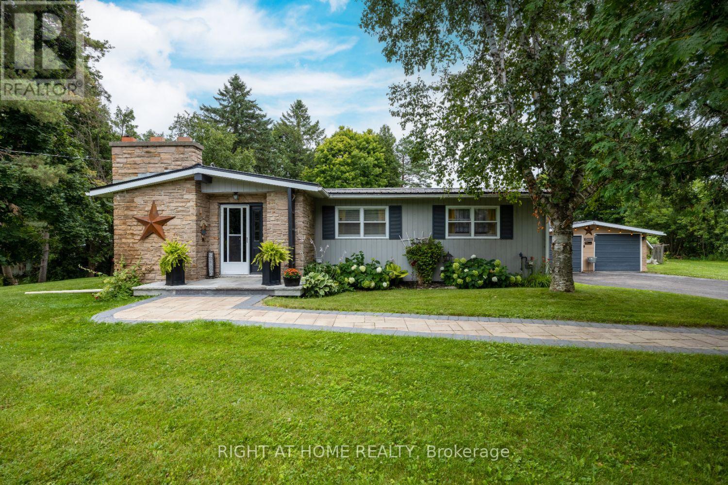 141 Platten Boulevard, Scugog, Ontario  L9L 1B4 - Photo 1 - E9374971