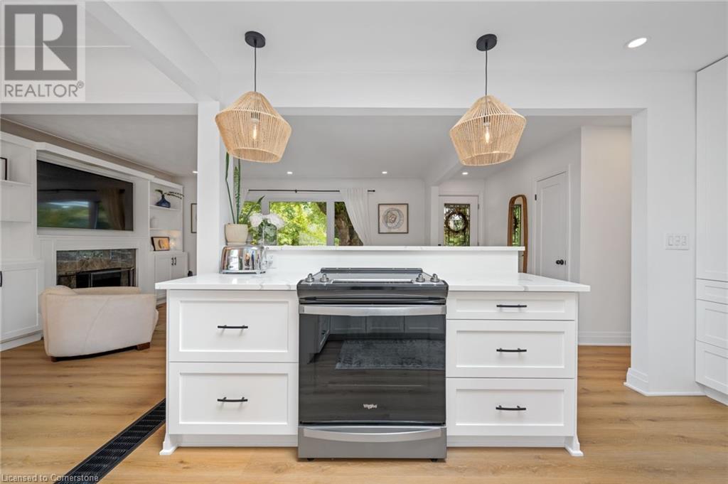 2227 Deyncourt Drive, Burlington, Ontario  L7R 1W2 - Photo 13 - 40652416