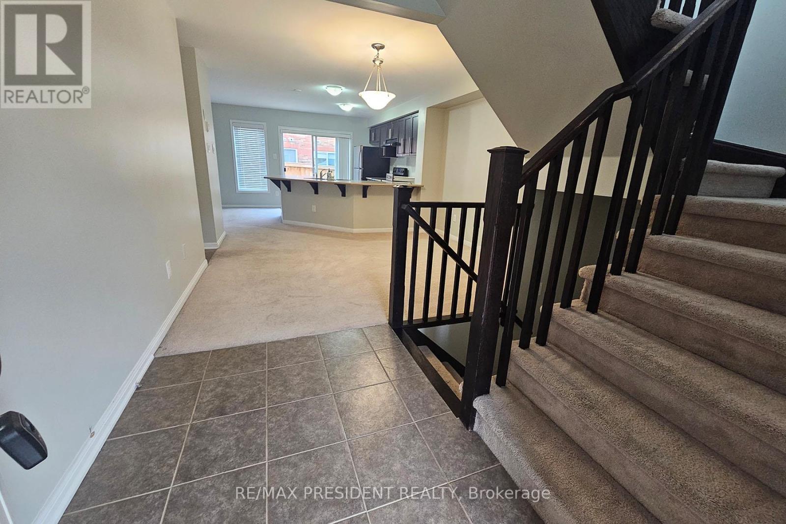 1008 Timmer Place, Milton, Ontario  L9T 8H5 - Photo 2 - W9374720