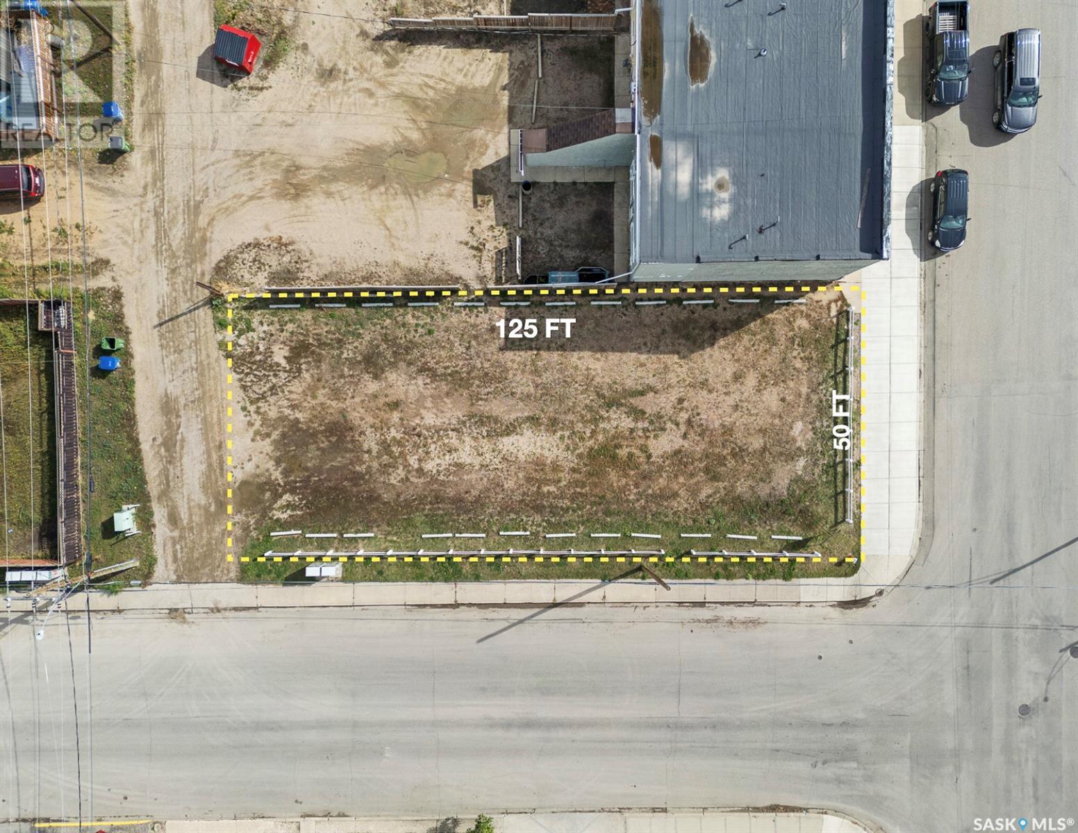 402 Athabasca Street E, Moose Jaw, Saskatchewan  S6H 0L8 - Photo 2 - SK985000