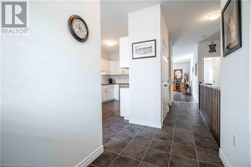 8 Hillgartner Lane, Binbrook, Ontario L0R 1C0 - Photo 5 - 40655266