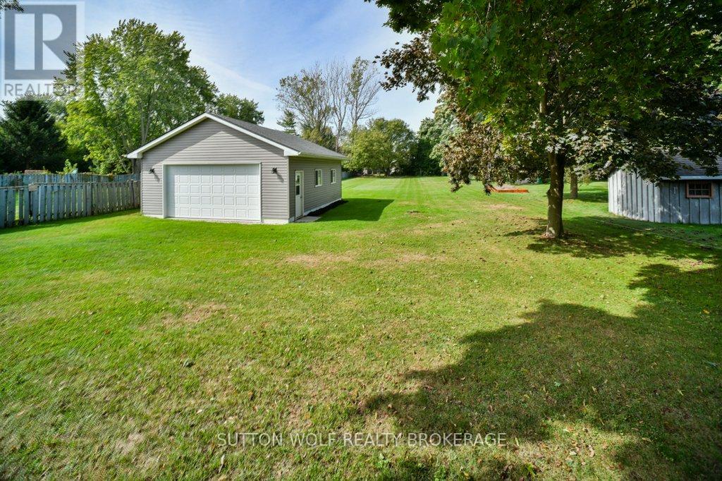 566 Dewan Street, Strathroy-Caradoc (Ne), Ontario  N7G 3C7 - Photo 32 - X9375323