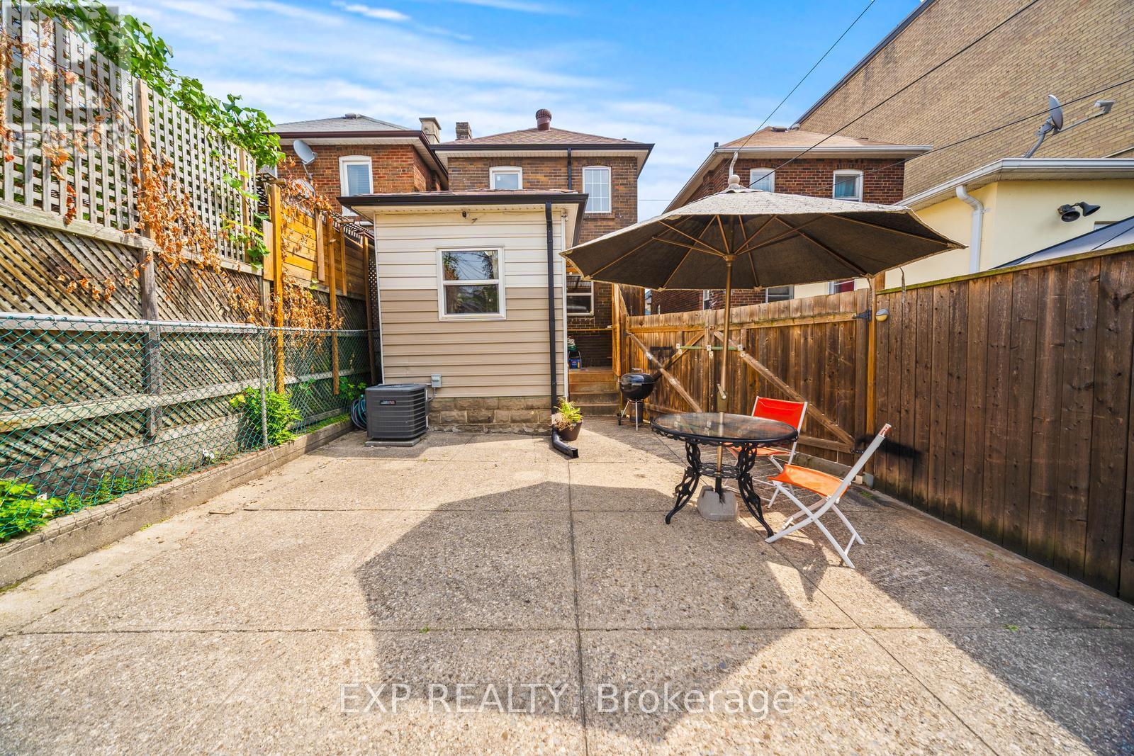 490 Caledonia Road, Toronto, Ontario  M6E 4V2 - Photo 31 - W9375431