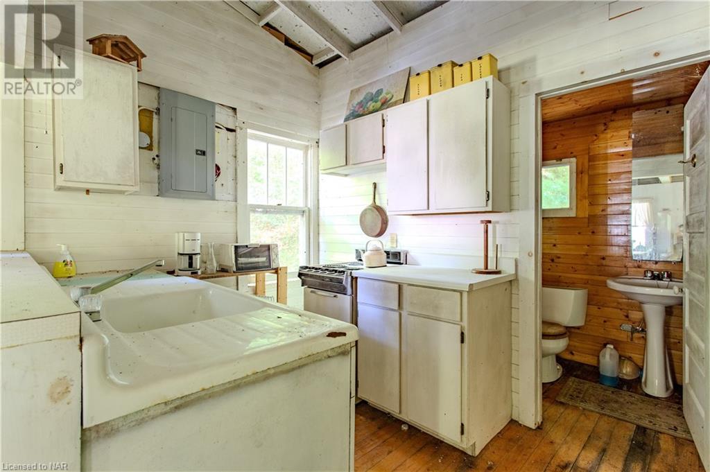 212 Holloway Bay Road SPort Colborne (874 - Sherkston), Ontario  L0S 1R0 - Photo 13 - X9414107