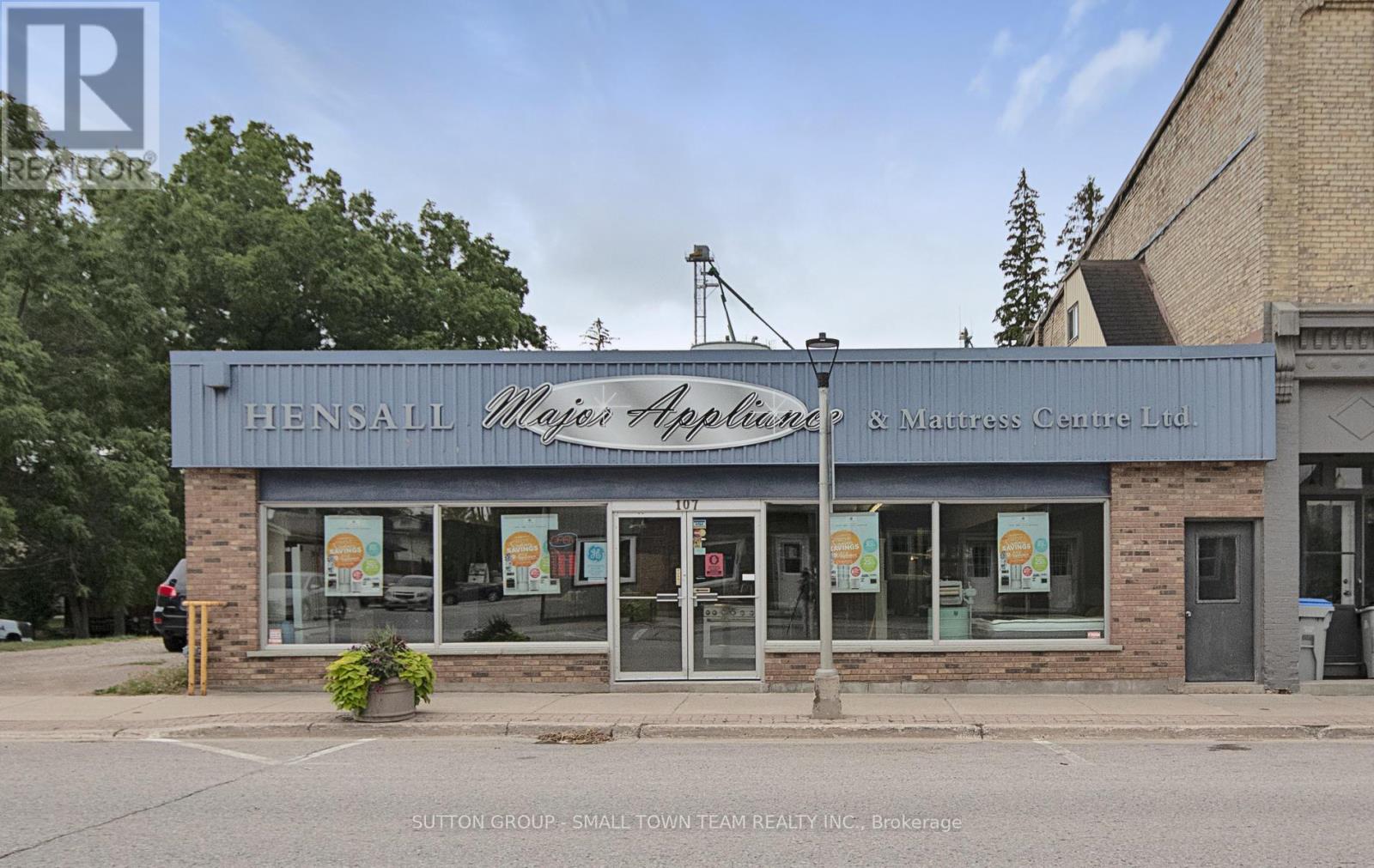 107 King Street, Bluewater, Ontario  N0M 1X0 - Photo 1 - X9375884