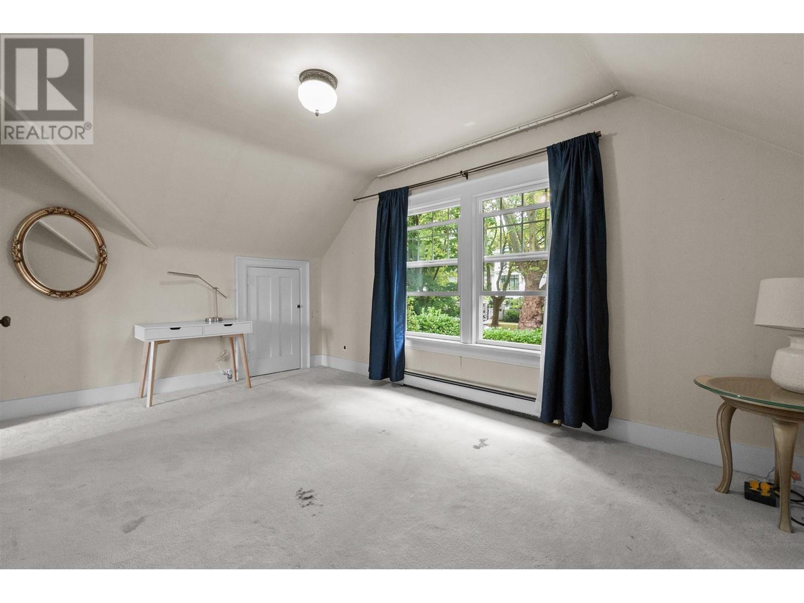Listing Picture 21 of 31 : 4637 ANGUS DRIVE, Vancouver / 溫哥華 - 魯藝地產 Yvonne Lu Group - MLS Medallion Club Member