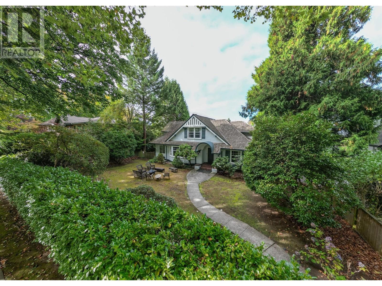 Listing Picture 26 of 31 : 4637 ANGUS DRIVE, Vancouver / 溫哥華 - 魯藝地產 Yvonne Lu Group - MLS Medallion Club Member