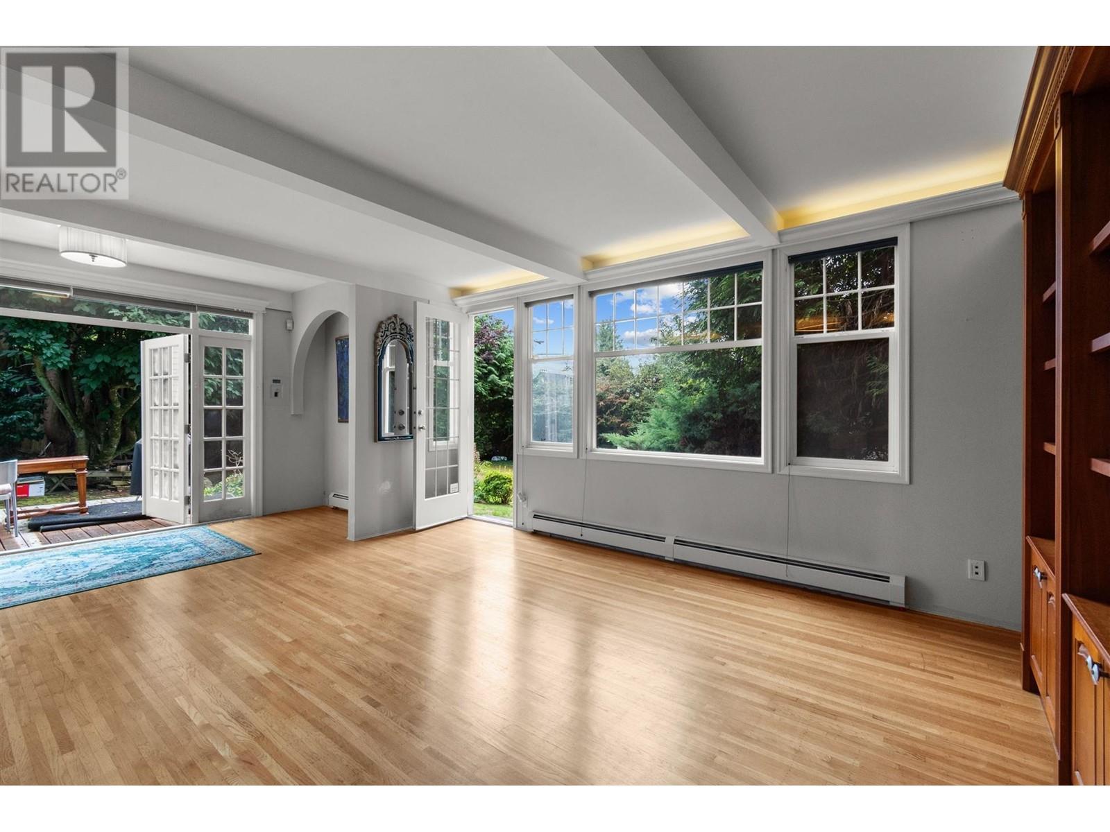 Listing Picture 14 of 31 : 4637 ANGUS DRIVE, Vancouver / 溫哥華 - 魯藝地產 Yvonne Lu Group - MLS Medallion Club Member