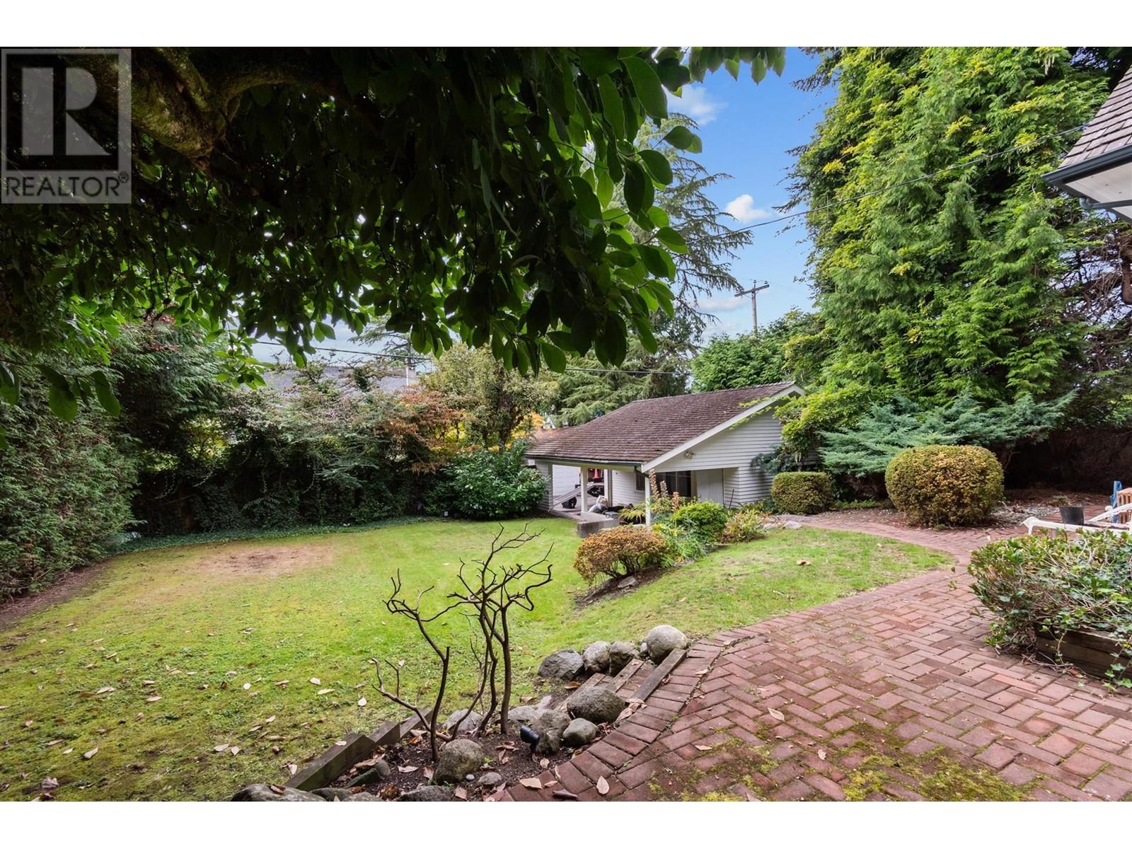 Listing Picture 24 of 31 : 4637 ANGUS DRIVE, Vancouver / 溫哥華 - 魯藝地產 Yvonne Lu Group - MLS Medallion Club Member