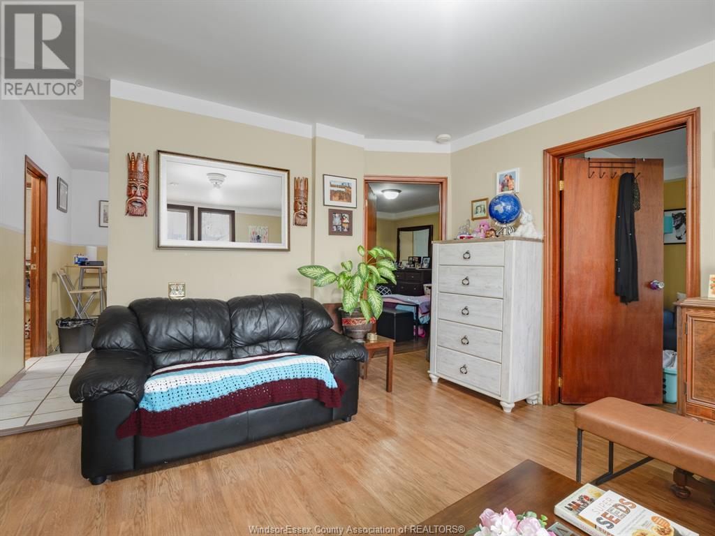 Property at 401 PARENT AVENUE image 5