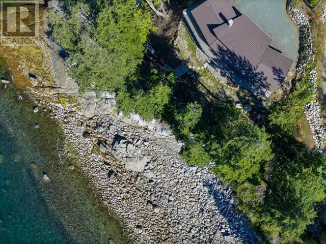 12369 Scotch Fir Point Rd, Powell River, British Columbia   - Photo 10 - 18400