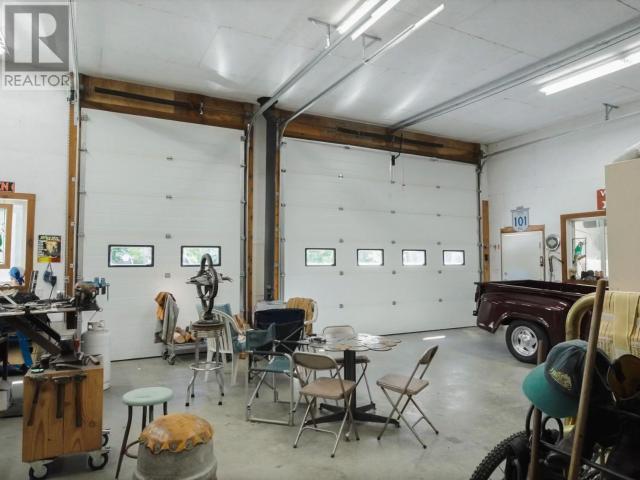 12369 Scotch Fir Point Rd, Powell River, British Columbia   - Photo 46 - 18400