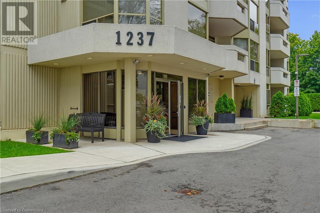 1237 North Shore Boulevard E Unit# 903Burlington, Ontario  L7S 2H8 - Photo 4 - 40655610