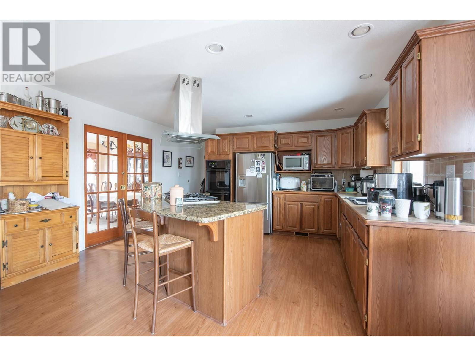 9292 Kokanee Road, Vernon, British Columbia  V1H 1K4 - Photo 13 - 10325211
