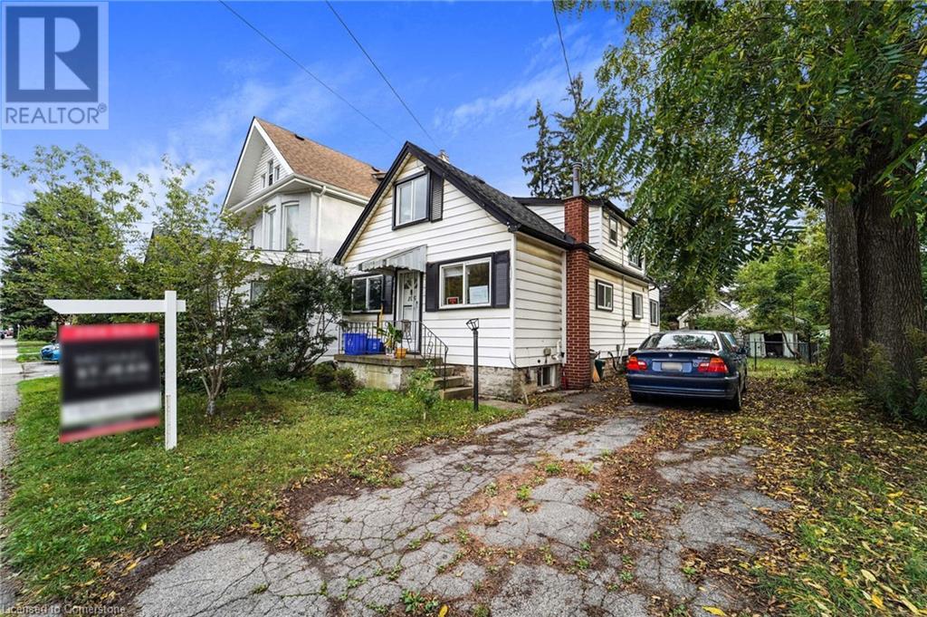 105 Ward Avenue, Hamilton, Ontario L8S 2E8 - Photo 2 - 40654588