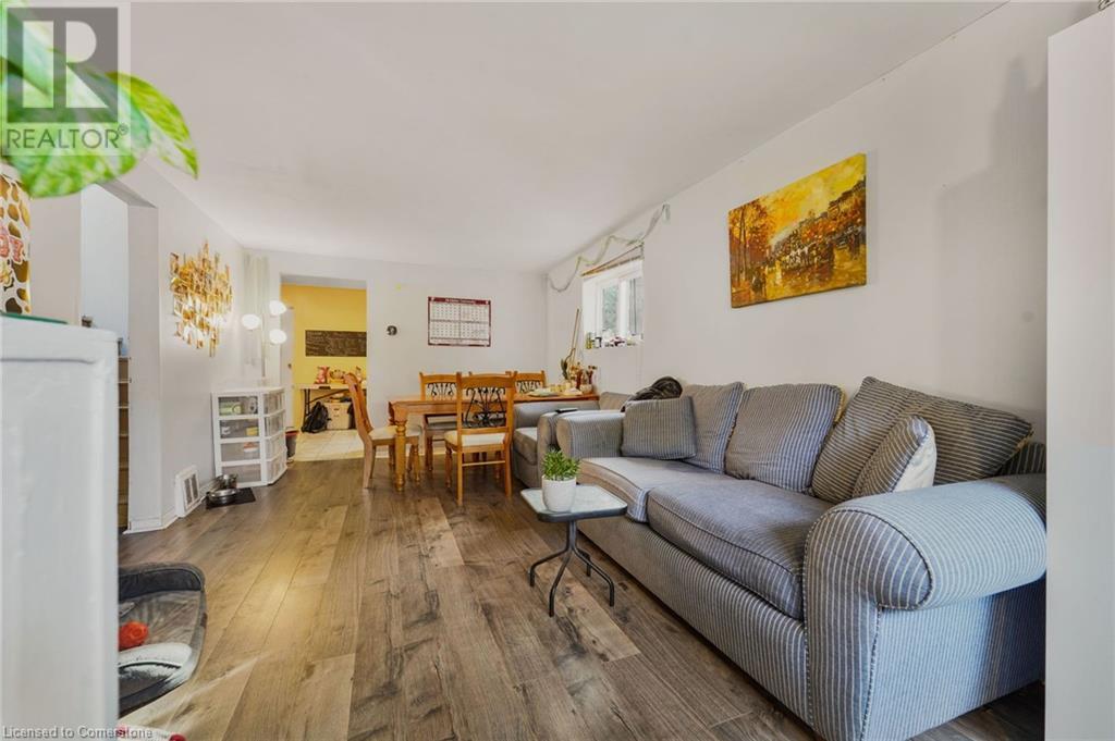 105 Ward Avenue, Hamilton, Ontario L8S 2E8 - Photo 5 - 40654588